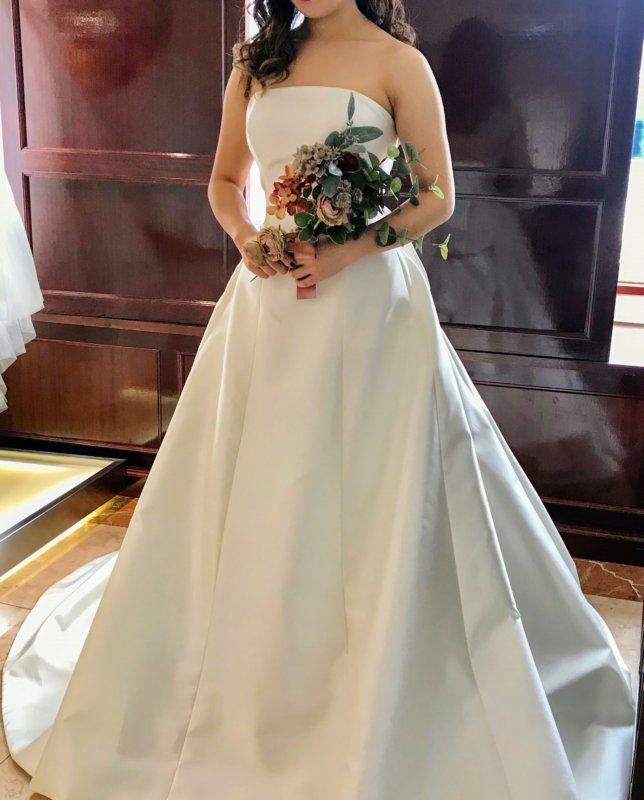 今から習得して差をつけよう ドレス姿をより美しくする立ち居振る舞い Style Un