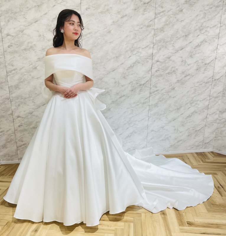 シンプルなドレスにオススメのヘアメイク | STYLE UN